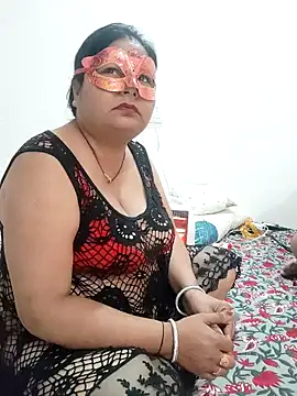 Snapshot of BBW_HOT_COUPLE chatting on January 2025 02:05:01 PM BBW HOT COUPLE online show from January 2025 02:05:01 PM