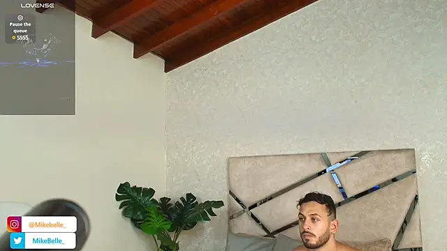 Snapshot of mike_belle chatting on December 2024 08:38:02 PM mike belle online show from December 2024 08:38:02 PM