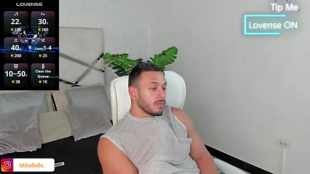 Snapshot of mike_belle chatting on March 2025 07:12:01 PM mike belle online show from March 2025 07:12:01 PM