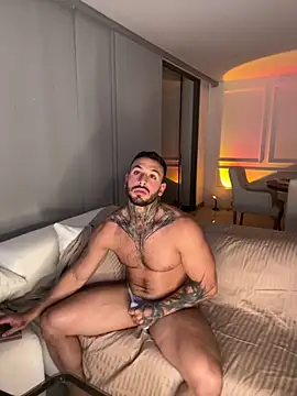 Snapshot of mike_belle chatting on November 2025 01:59:02 AM mike belle online show from November 2025 01:59:02 AM