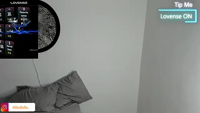 Snapshot of mike_belle chatting on November 2025 03:09:02 AM mike belle online show from November 2025 03:09:02 AM