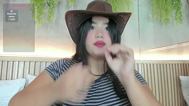 Snapshot of Lana_Lann chatting on November 2025 12:08:02 PM Lana Lann online show from November 2025 12:08:02 PM