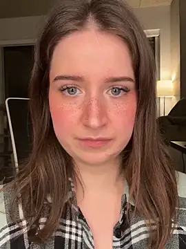 nerdynina online show from November 2025 11:29:01 PM