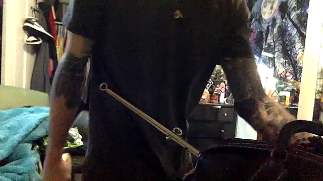 Snapshot of Robriguezxxx chatting on January 2025 09:36:01 PM Robriguezxxx online show from January 2025 09:36:01 PM