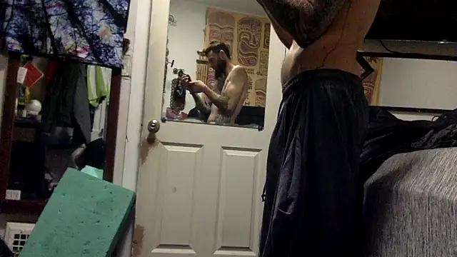 Snapshot of Robriguezxxx chatting on January 2025 12:06:02 PM Robriguezxxx online show from January 2025 12:06:02 PM