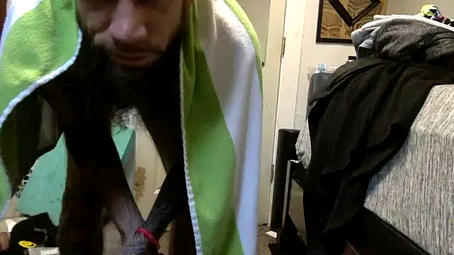 Snapshot of Robriguezxxx chatting on January 2025 03:18:02 PM Robriguezxxx online show from January 2025 03:18:02 PM