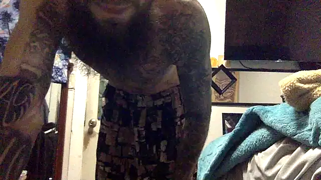 Snapshot of Robriguezxxx chatting on February 2025 03:53:01 AM Robriguezxxx online show from February 2025 03:53:01 AM