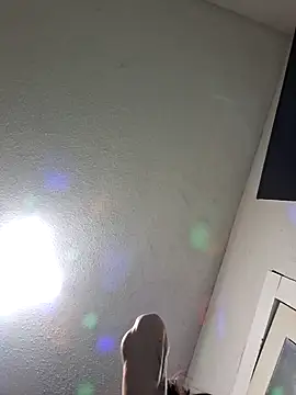 Snapshot of Robriguezxxx chatting on February 2025 12:05:02 PM Robriguezxxx online show from February 2025 12:05:02 PM