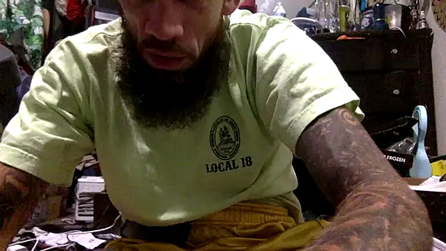 Snapshot of Robriguezxxx chatting on September 2025 03:50:02 AM Robriguezxxx online show from September 2025 03:50:02 AM