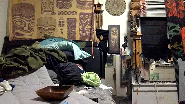 Snapshot of Robriguezxxx chatting on October 2025 05:28:01 AM Robriguezxxx online show from October 2025 05:28:01 AM