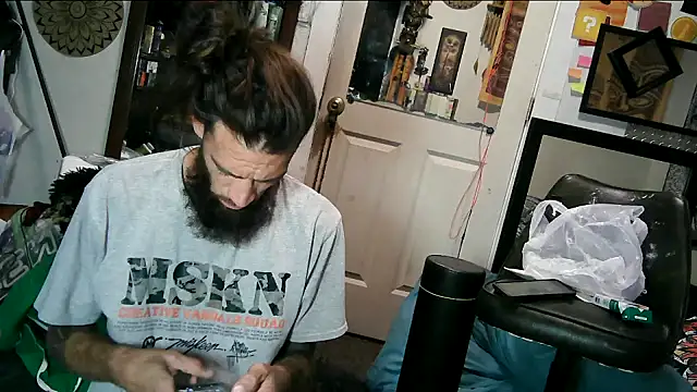 Snapshot of Robriguezxxx chatting on October 2025 03:29:02 AM Robriguezxxx online show from October 2025 03:29:02 AM