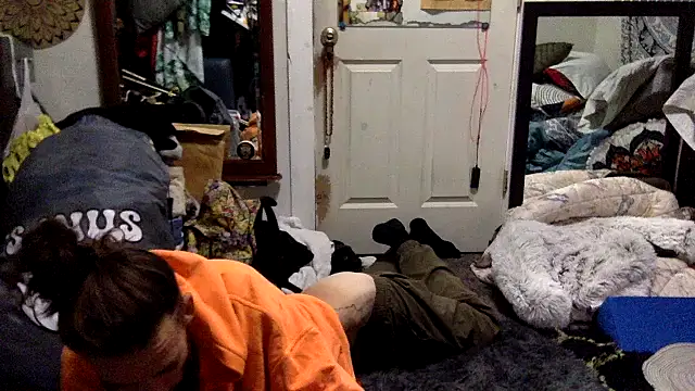 Snapshot of Robriguezxxx chatting on October 2025 03:39:02 AM Robriguezxxx online show from October 2025 03:39:02 AM