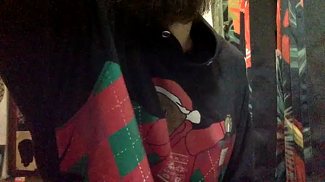 Snapshot of Robriguezxxx chatting on December 2025 06:29:02 AM Robriguezxxx online show from December 2025 06:29:02 AM