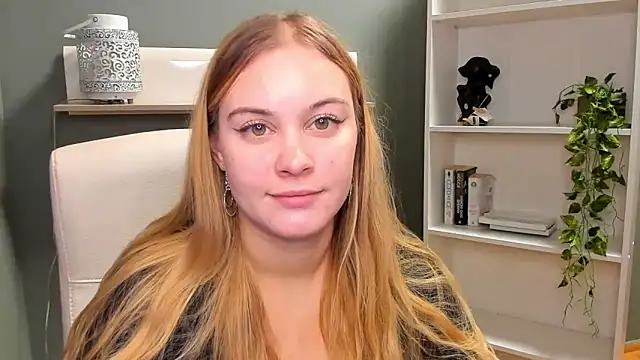 Snapshot of kitty_valeria chatting on December 2024 11:11:02 AM kitty valeria online show from December 2024 11:11:02 AM