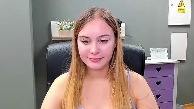 Snapshot of kitty_valeria chatting on February 2025 05:48:01 PM kitty valeria online show from February 2025 05:48:01 PM