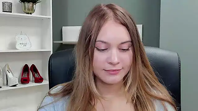 Snapshot of kitty_valeria chatting on October 2025 01:42:01 PM kitty valeria online show from October 2025 01:42:01 PM