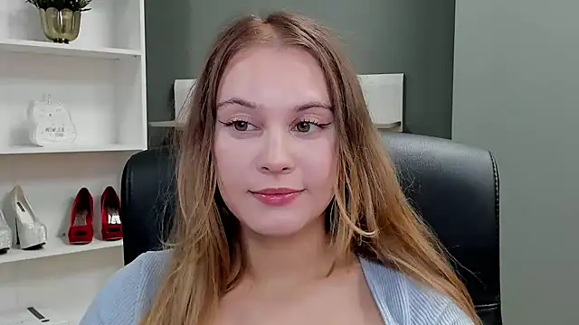 Snapshot of kitty_valeria chatting on October 2025 08:42:02 PM kitty valeria online show from October 2025 08:42:02 PM