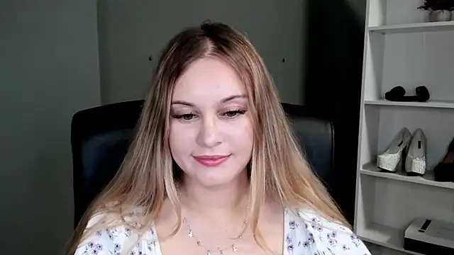 Snapshot of kitty_valeria chatting on May 2026 08:59:01 PM kitty valeria online show from May 2026 08:59:01 PM