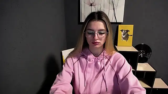 Snapshot of lady_olivia_ chatting on May 2026 12:32:02 PM lady olivia online show from May 2026 12:32:02 PM