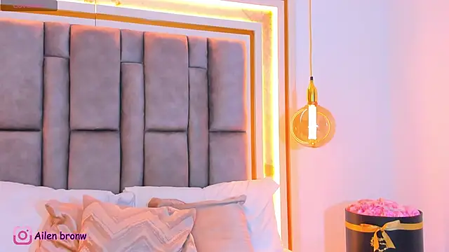 elianabrown online show from November 2025 09:37:02 PM