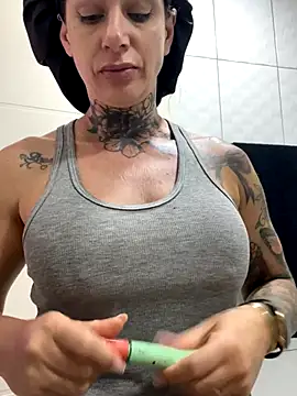 Snapshot of YasmimBrasil chatting on October 2025 09:15:01 AM YasmimBrasil online show from October 2025 09:15:01 AM