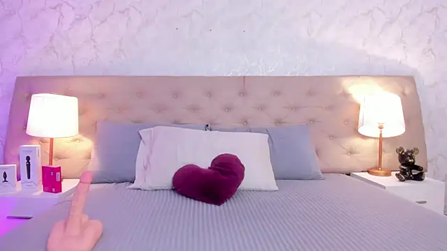 SofieReyes online show from April 2026 01:41:01 PM