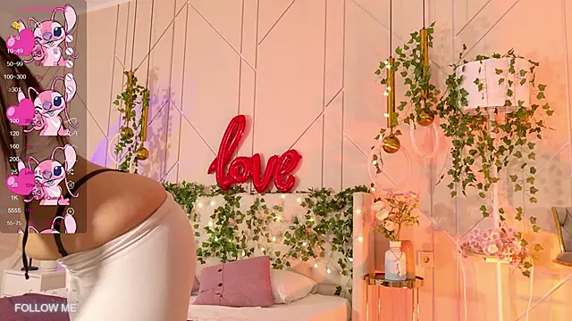 Lolly Neal online show from February 2025 11:52:01 AM