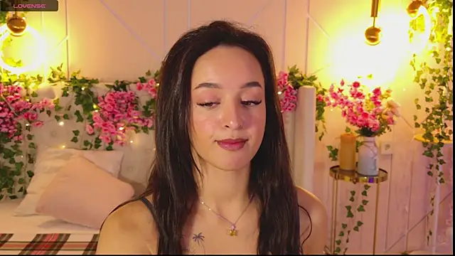 Lolly Neal online show from October 2025 04:57:02 AM