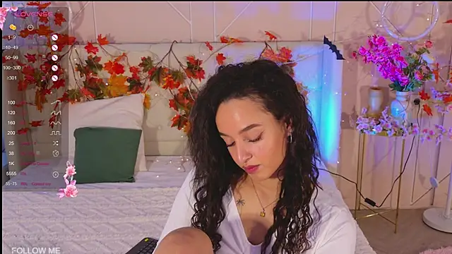 Lolly Neal online show from November 2025 04:56:01 AM