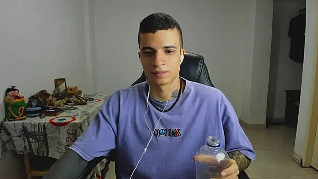 Snapshot of Balo_lovers chatting on January 2025 02:46:01 PM Balo lovers online show from January 2025 02:46:01 PM