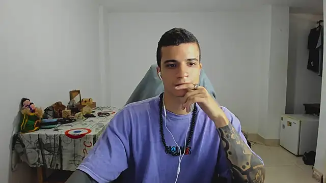 Snapshot of Balo_lovers chatting on February 2025 05:20:01 PM Balo lovers online show from February 2025 05:20:01 PM