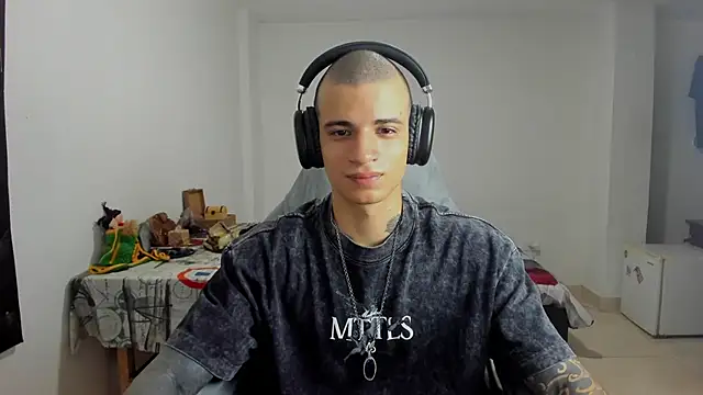 Snapshot of Balo_lovers chatting on March 2025 02:01:02 PM Balo lovers online show from March 2025 02:01:02 PM