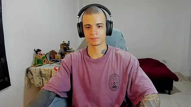 Snapshot of Balo_lovers chatting on March 2025 09:18:02 PM Balo lovers online show from March 2025 09:18:02 PM