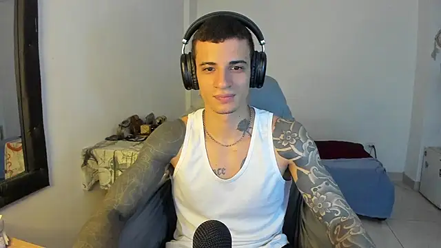 Snapshot of Balo_lovers chatting on October 2025 01:53:02 PM Balo lovers online show from October 2025 01:53:02 PM