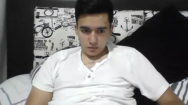 Snapshot of Estebitan_vm chatting on March 2025 03:32:01 AM Estebitan vm online show from March 2025 03:32:01 AM