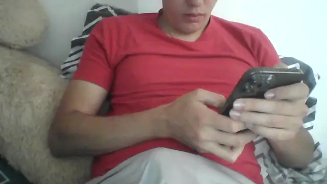 Snapshot of Estebitan_vm chatting on November 2025 02:27:01 PM Estebitan vm online show from November 2025 02:27:01 PM