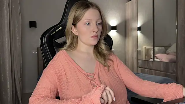 Snapshot of x_ivy_x chatting on January 2025 03:47:02 PM x ivy x online show from January 2025 03:47:02 PM