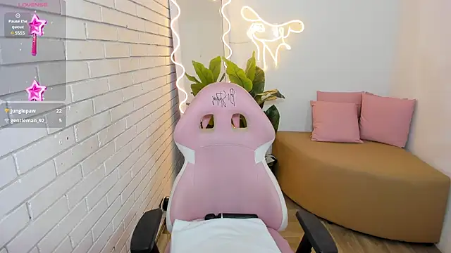 Chiara tay online show from February 2025 01:31:02 AM