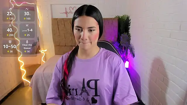 Chiara tay online show from September 2025 07:18:02 PM