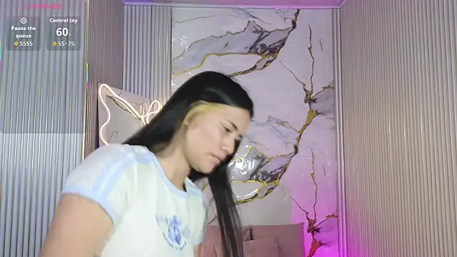 Chiara tay online show from April 2026 07:15:01 PM