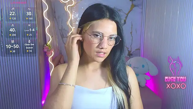 Chiara tay online show from April 2026 07:58:01 PM