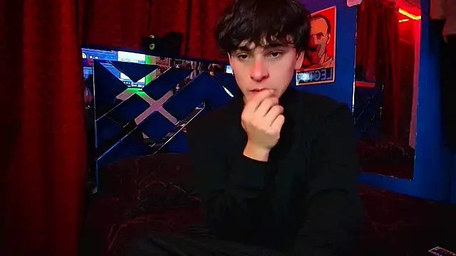 Luke Howland online show from November 2025 12:54:02 AM