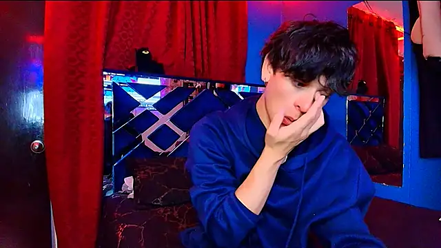 Luke Howland online show from December 2025 03:34:01 AM