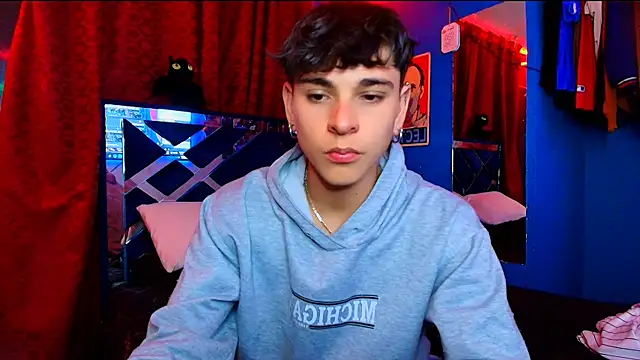 Luke Howland online show from February 2026 01:23:01 AM