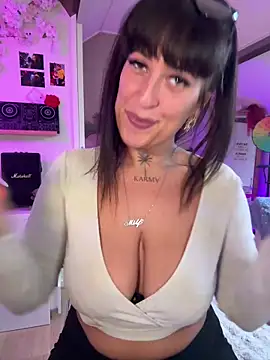 CarolaDrago online show from May 2026 08:08:01 AM