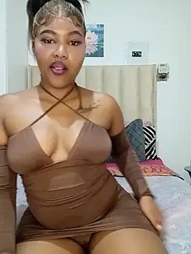 Snapshot of charmainexxx chatting on February 2026 01:48:01 AM charmainexxx online show from February 2026 01:48:01 AM