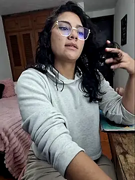 Thaliacooper  online show from September 2025 12:21:01 AM