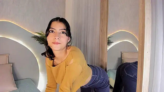 Susana Sanchez online show from October 2025 12:42:02 PM