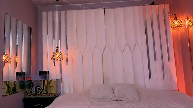 Megan Do Santos online show from July 2026 08:00:02 PM