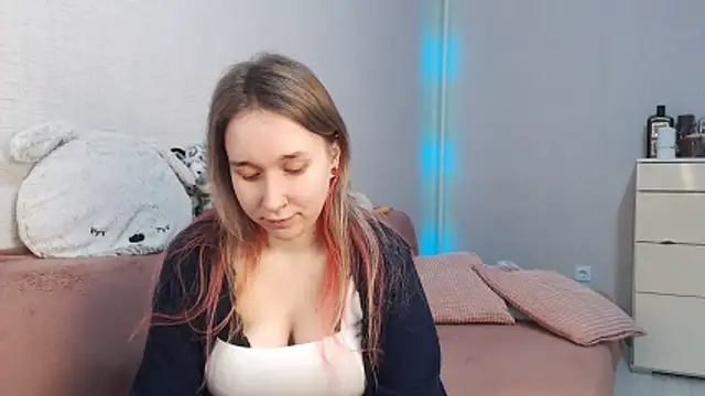 lovely hayley online show from February 2026 09:19:01 PM